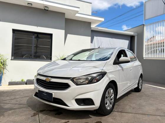 CHEVROLET ONIX 1.0 MPFI LT 8V FLEX 4P MANUAL CHEVROLET ONIX 1.0 MPFI LT 8V FLEX 4P MANUAL